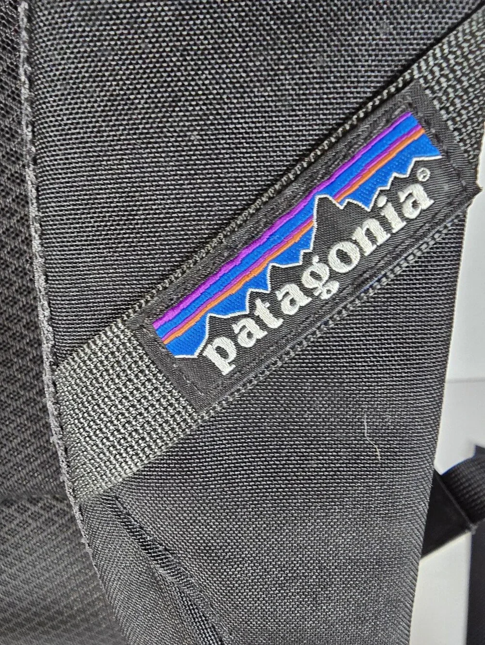 NWOT Patagonia Two-Tone Black and Gray Yerba 24L Backpack Cabincore